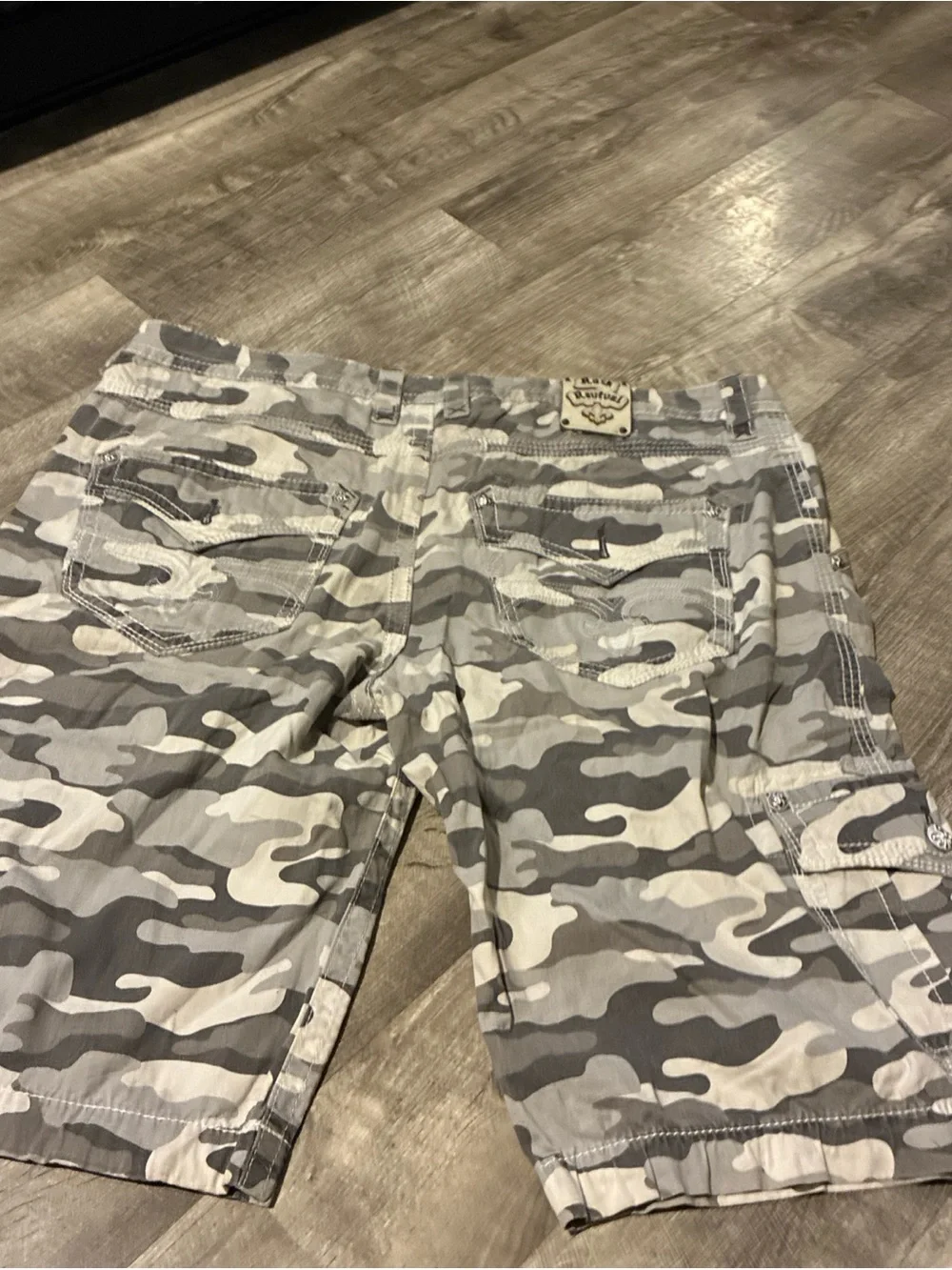 Rock Revival Arctic Camo Gray Cargo Shorts SZ 42 Vintage Pre Owned Used Rare